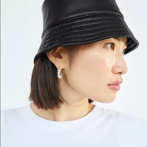 Aritzia | Babaton Sandra Black Vegan Leather Bucket Hat Size Medium